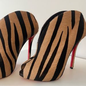 Christian Louboutin Chester Fille Platform Ankle Booties
